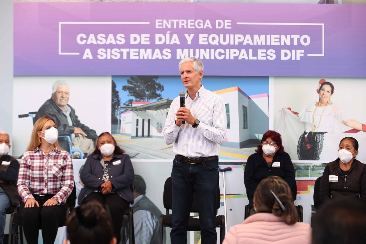 Reconoce Alfredo Del Mazo Trabajo De Fernanda Castillo De Del Mazo Al