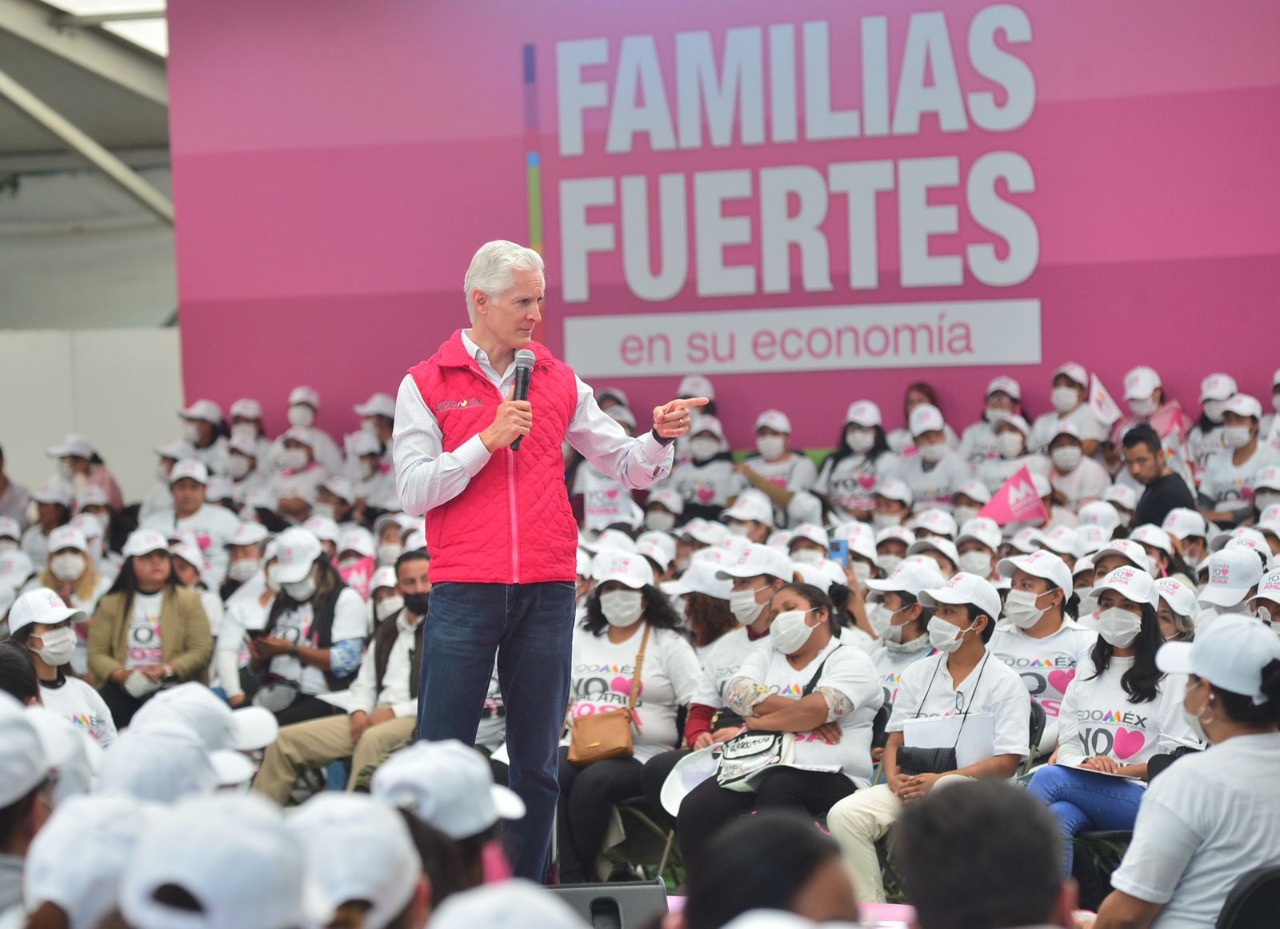 RECONOCE SALARIO ROSA A LAS AMAS DE CASA POR SACAR ADELANTE A SUS