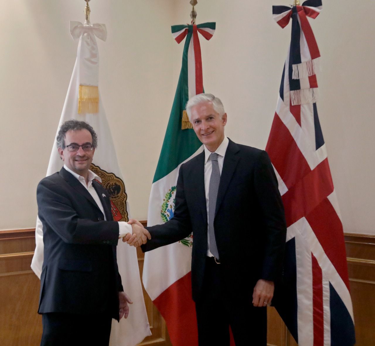 REUNIÓN DE ALFREDO DEL MAZO MAZA Y EL EMBAJADOR DE REINO UNIDO EN